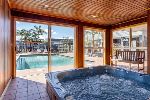Sunshine Motor Inn - Accommodation BNB 1
