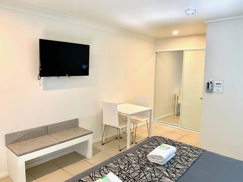 Surf Beach Motel Coffs - Accommodation BNB 2