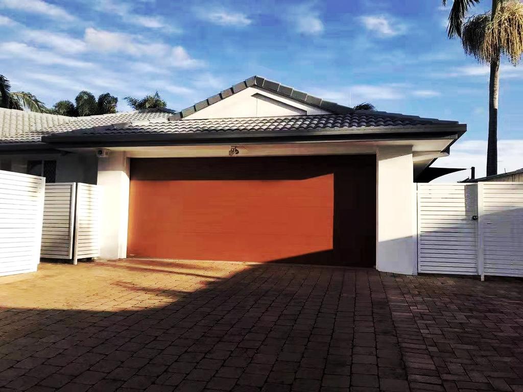 Clear Island Waters QLD Accommodation BNB