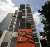Sydney 1 Bed Modern Self Contained Apartment 402ALB