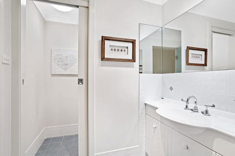 Tareebin Road, 2/26 - Accommodation BNB 1