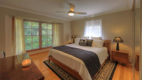 The Avenue At Montville Gracious House - Accommodation BNB 3