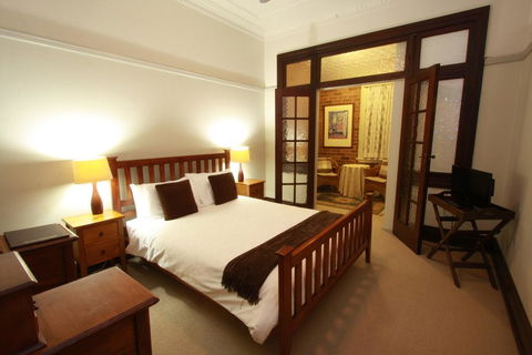 The Bank Guesthouse - Accommodation BNB 2