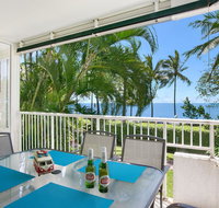 The Beach House 3BR Waterfront Apartment Own WIFI - Accommodation BNB