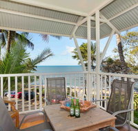 The Beach Shack 3BR Waterfront Resort Own WIFI - Accommodation BNB