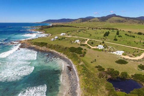 Saltwater - Absolute Oceanfront, Hot Tubs, Sauna, Fire Pits - Accommodation BNB 32