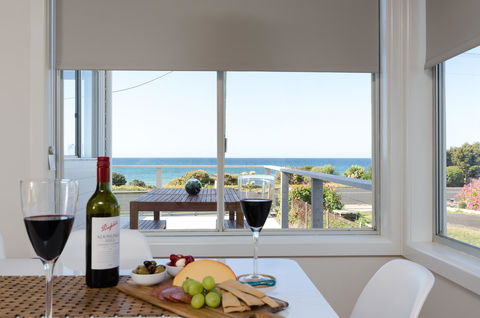 Penguin Beach House - Accommodation BNB 10