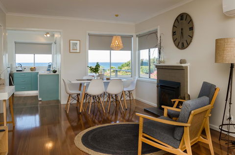 Penguin Beach House - Accommodation BNB 11