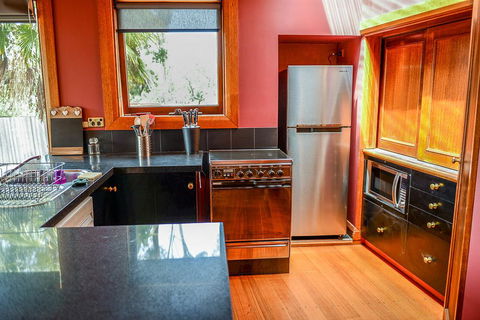 Bridge View Retreat - Accommodation BNB 27