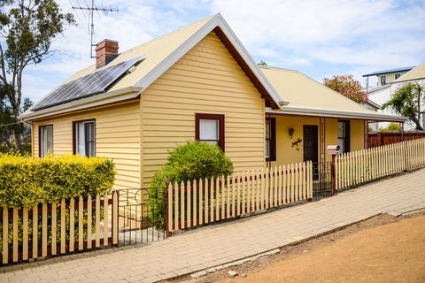 Bridge View Retreat - Accommodation BNB 28