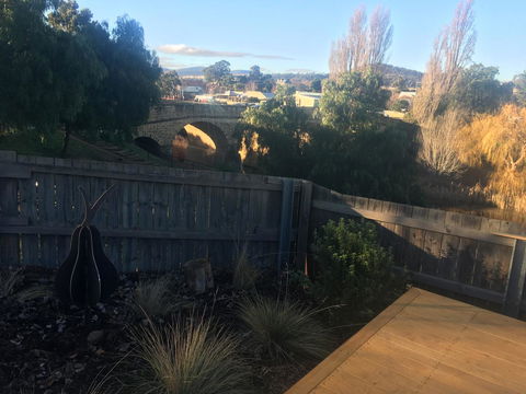 Bridge View Retreat - Accommodation BNB 9