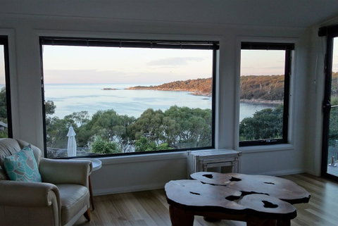 THE LOFT @ Bay Of Fires Seascape - Accommodation BNB 6