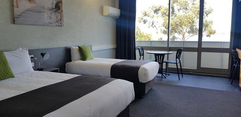 Bayside Hotel - Accommodation BNB 24