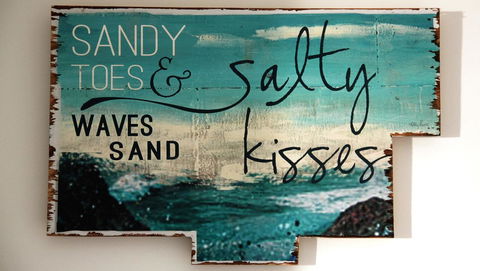 KINGFISHER COTTAGE Beachfront At The Binalong Bay - Accommodation BNB 10