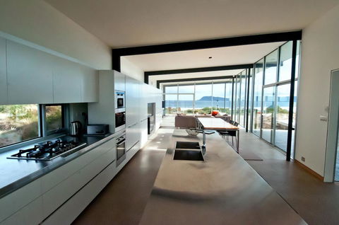 Cloudy Bay Beach House - Accommodation BNB 31