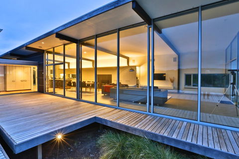 Cloudy Bay Beach House - Accommodation BNB 0