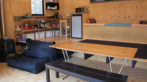 BAY OF FIRES ECO HUT Off Grid Experience At Binalong Bay - Accommodation BNB 6