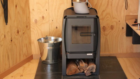 BAY OF FIRES ECO HUT Off Grid Experience At Binalong Bay - Accommodation BNB 16