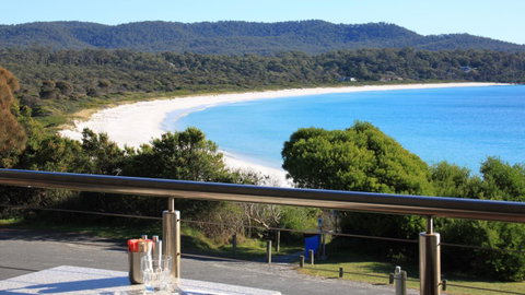 BAY OF FIRES ECO HUT Off Grid Experience At Binalong Bay - Accommodation BNB 13