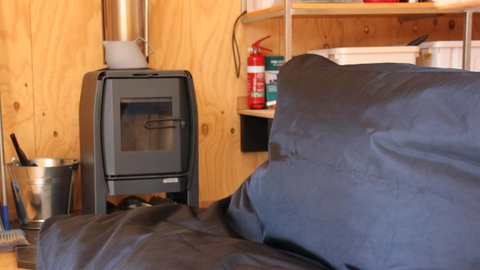 BAY OF FIRES ECO HUT Off Grid Experience At Binalong Bay - Accommodation BNB 7