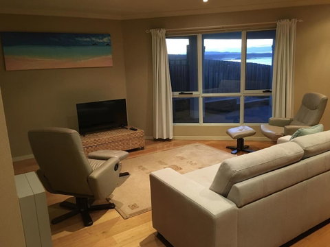 Villa 2 Bay Of Fires - Accommodation BNB 3