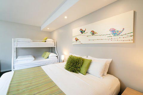 Boathouse Resort Studios And Suites - Accommodation BNB 4