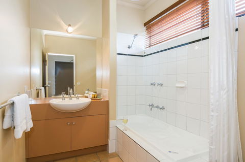 Lorne Surf Apartments - Accommodation BNB 25