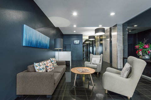 Mantra 100 Exhibition - Accommodation BNB 3