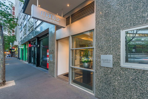 Mantra 100 Exhibition - Accommodation BNB 5