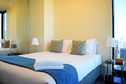Melbourne SkyHigh Apartments - Accommodation BNB 24