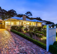 Lovely 5BR full house in Glen Waverley walk to train bus  shops - Accommodation BNB