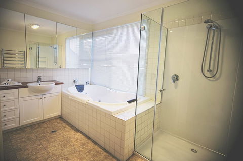 Rayville Boat Houses - Accommodation BNB 13