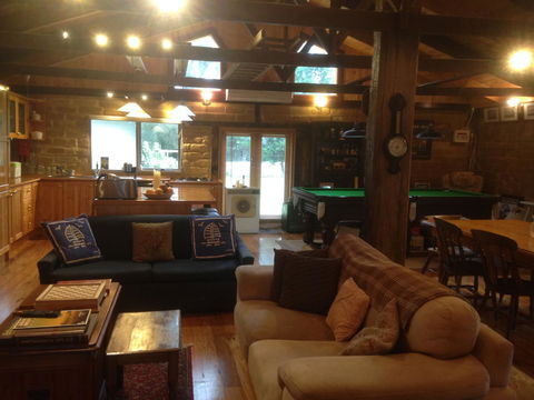 Mud Hollow Barn - Accommodation BNB 10