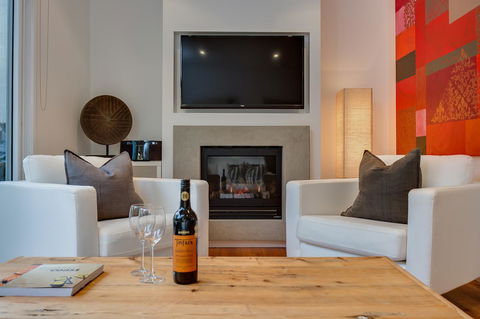 Capella Villa No. 4 - Stunning Luxury Decor Inside And Out - Accommodation BNB 2