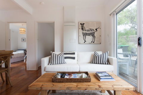 Capella Villa No. 4 - Stunning Luxury Decor Inside And Out - Accommodation BNB 3