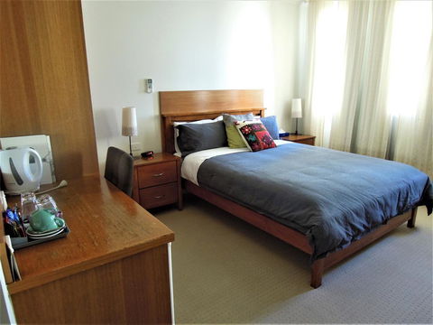 Plough Hotel - Accommodation BNB 4