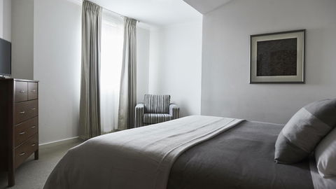 Plough Hotel - Accommodation BNB 2