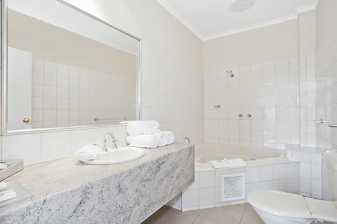 Quality Inn & Suites The Menzies - Accommodation BNB 31