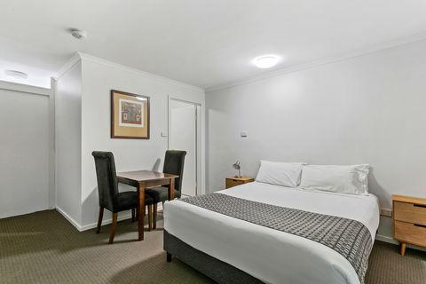 Quality Inn & Suites The Menzies - Accommodation BNB 2