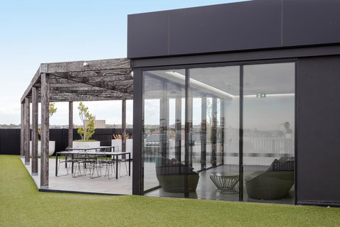 Modern Apartment In The Heart Of St Kilda - Accommodation BNB 16