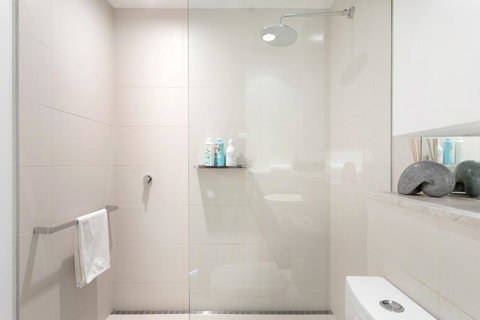 Modern Apartment In The Heart Of St Kilda - Accommodation BNB 15