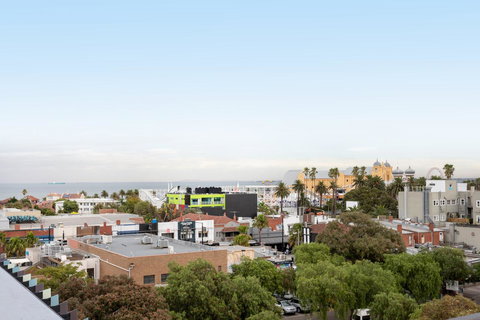 Modern Apartment In The Heart Of St Kilda - Accommodation BNB 22