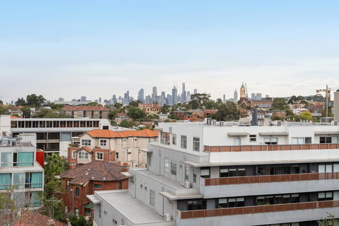 Modern Apartment In The Heart Of St Kilda - Accommodation BNB 21