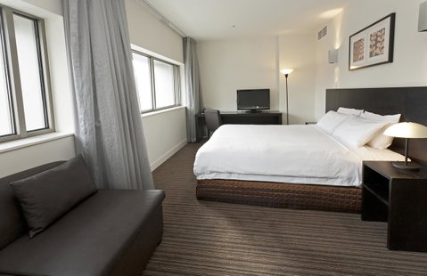Causeway 353 Hotel - Accommodation BNB 25