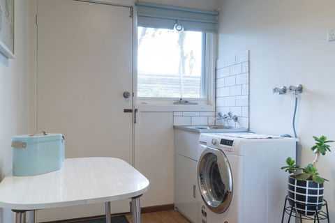 Uptown Frankston - Accommodation BNB 13