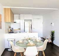 Breathtaking View Apartment with Gym  Sauna - Accommodation BNB