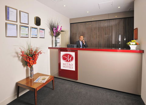 Metro Apartments On Bank Place - Accommodation BNB 4