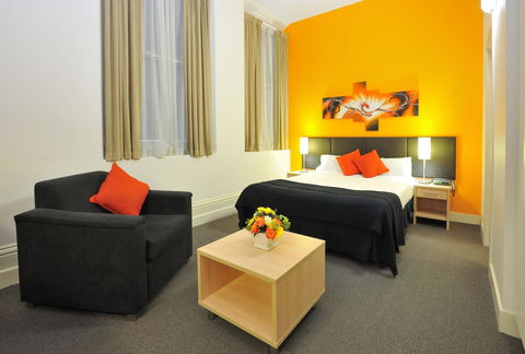 Metro Apartments On Bank Place - Accommodation BNB 2