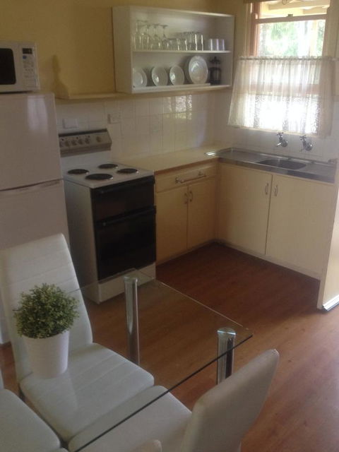Viewhill Holiday Units - Accommodation BNB 6
