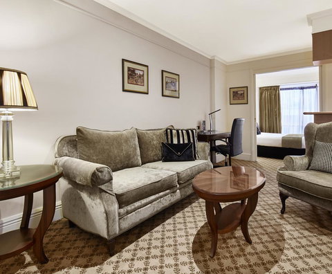 Stamford Plaza Melbourne - Accommodation BNB 24